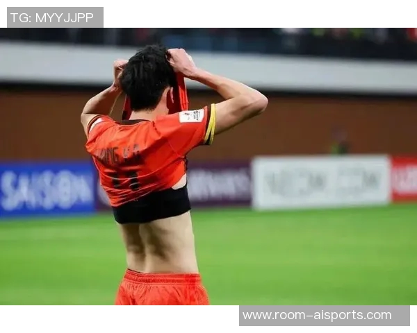 彭啸逆足爆射破门后模仿贝林厄姆庆祝引发全场欢呼